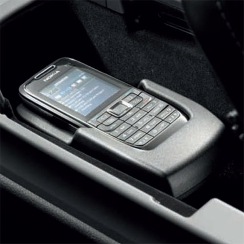 Держатель телефона с зарядным устройством Lexus PZ425C0L0000