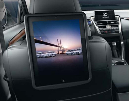 Держатель для iPad с зарядкой Lexus PZ4620020800